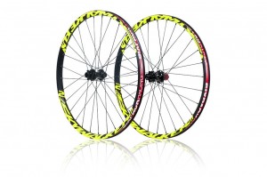 SIXPACK - Wheelset Disc Skywalker DH 20/150 black / neon-yellow